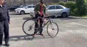 Калининградские воры никого не щадят: в сети появились кадры кражи велосипеда у гражданина Индии
