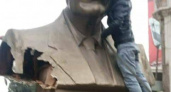 В Дамаске снесли памятник Хафезу Асаду: тревожные сигналы из Сирии