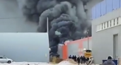 Сильный пожар в Подмосковье: в Клину горят склады на площади 10 тысяч квадратных метров