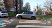В Калининграде машина сбила подростка на зебре — он ехал на электросамокате