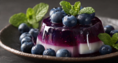 Летняя вкуснятина, о которой все говорят: нежное желе с творогом и черникой, от которого вся семья будет в восторге