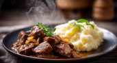 Гуляш, как в детском саду: секрет густой и ароматной подливы с нежным мясом к гарнирам