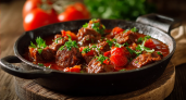 Секрет вкусной поджарки по ГОСТу: советский рецепт сочной свинины для семейного застолья