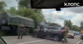 В Калининграде военная техника столкнулась с легковым автомобилем: движение на улице Энергетиков затруднено