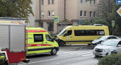 Скорая и пожарные прибыли на место: в Калининграде произошла авария с маршруткой