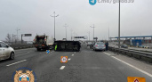 В Калининграде "Тойота" опрокинулась поле ДТП и перегородила Северный обход