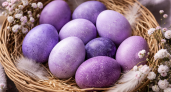 Хотите фиолетовые пасхальные яйца как космос? Вот как получить красивый цвет с помощью обычных продуктов