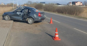 В Гурьевском районе водитель Hyundai пошёл на обгон фуры, а закончил в столбе: пострадавший в больнице