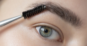 Как быстро отрастить густые и широкие брови: реальные сроки восстановления, рабочие масла и ошибки, которые всё портят