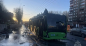 Троллейбус в Калининграде загорелся из-за батареи, двери не открывались