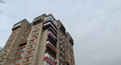 В Зеленоградске женщина выпала из окна многоэтажки: полиция начала проверку