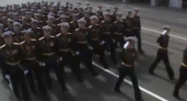 В Калининграде прошёл яркий парад в честь Дня Победы: танки, фронтовая техника и сотни людей ( видео) 