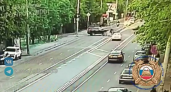 Полет над дорогой: на Суворова внедорожник протаранил колонну байкеров в Калининграде