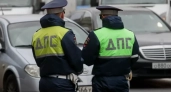 ГАИ всё чаще просит карту памяти у водителей: юристы объяснили, что нельзя отдавать без этих действий