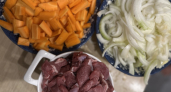 Лук, мясо или морковь? Что первым бросать в казан для плова: ошибка на старте портит весь вкус