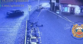 Не справился с управлением: водитель Mercedes врезался в ограждение на проспекте Мира в Калининграде