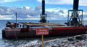 Шторм оторвал палубу и надстройки: почему власти запрещают приближаться к платформе на берегу Рыбного
