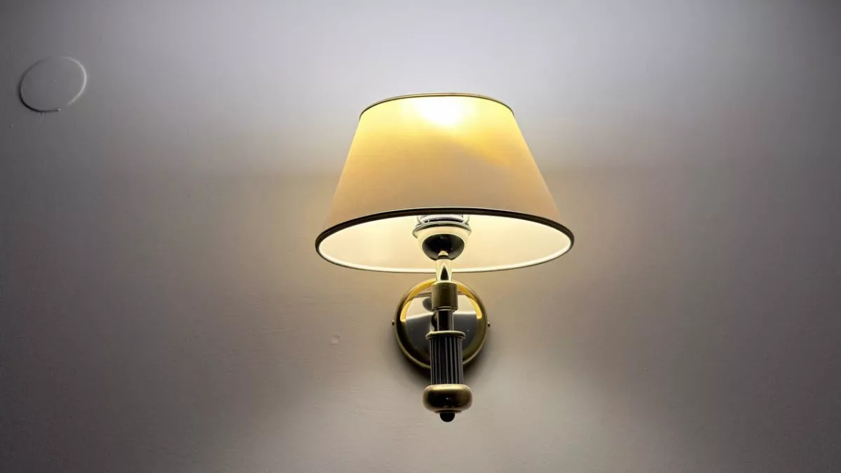 В Калининградской области почти 200 человек не выпустят за границу из-за долгов за свет