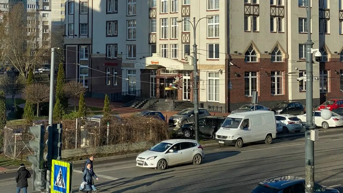 Пассажиры сзади не пристегнулись — кто заплатит штраф? В ГАИ объяснили, кого накажут первым