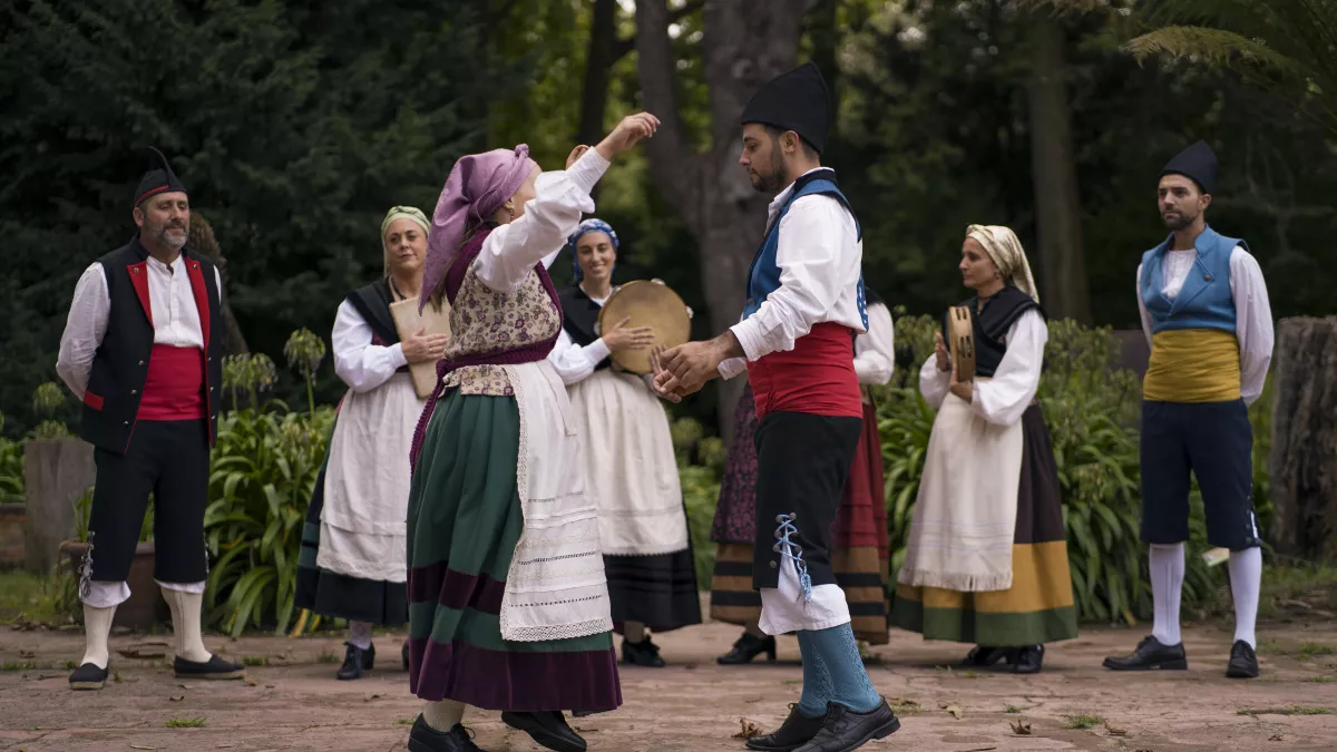 Будний день, а на набережной — нарды, кофе и рыбалка: блогеры приехали в Сухум и узнали у абхазов, почему они не торопятся на работу
