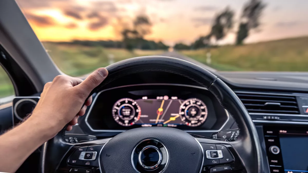 Простая кнопка на панели может выдать скрытые неисправности: как проверить машину перед покупкой