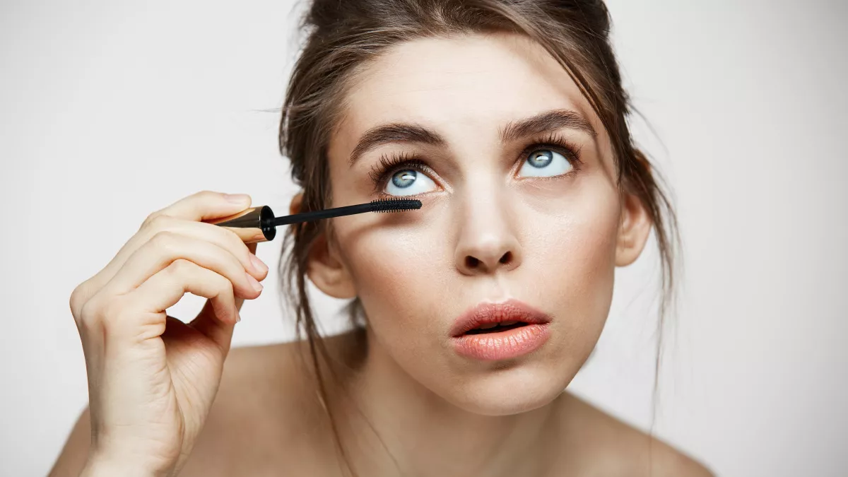 Если стрелки вам не идут, попробуйте эти 5 приемов: визажисты объяснили, как «раскрыть» взгляд без подводки