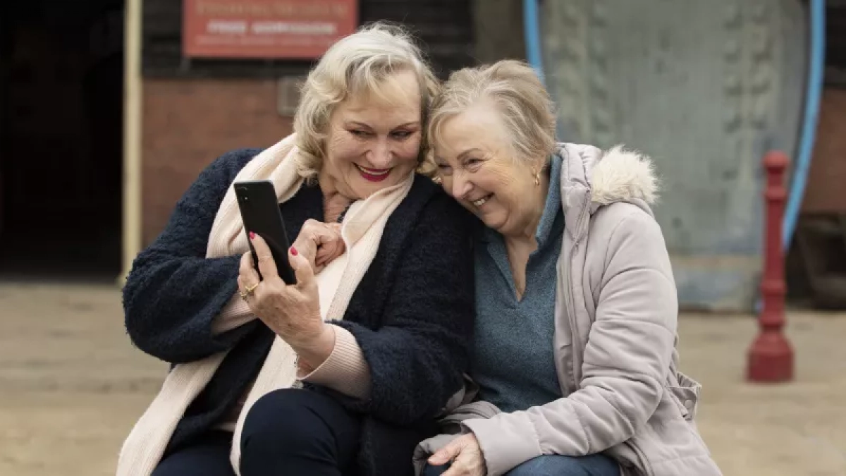 Никогда не отвечайте «спасибо» на комплимент: эта привычка незаметно снижает вашу самооценку