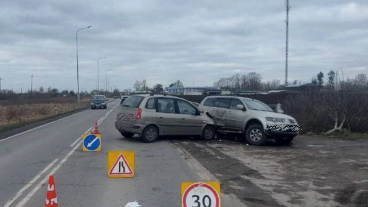 В Гурьевском районе женщина пострадала в ДТП при столкновении двух иномарок