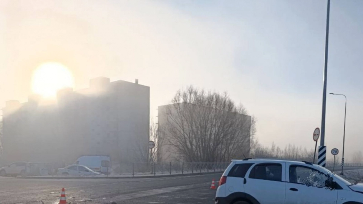 В Балтийске водитель Mazda не пропустила Chery и пострадала в аварии