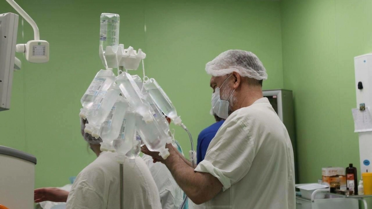 В Калининграде хирурги спасли кисть подростку, у которого в руках взорвался снаряд