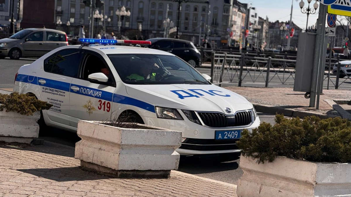 Что делать, если сотрудник ГАИ останавливает водителя под запрещающим знаком - запомните раз и на всю жизнь