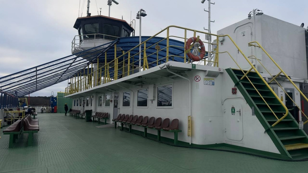 Балтийск накрыло туманом — паромная переправа на косу встала