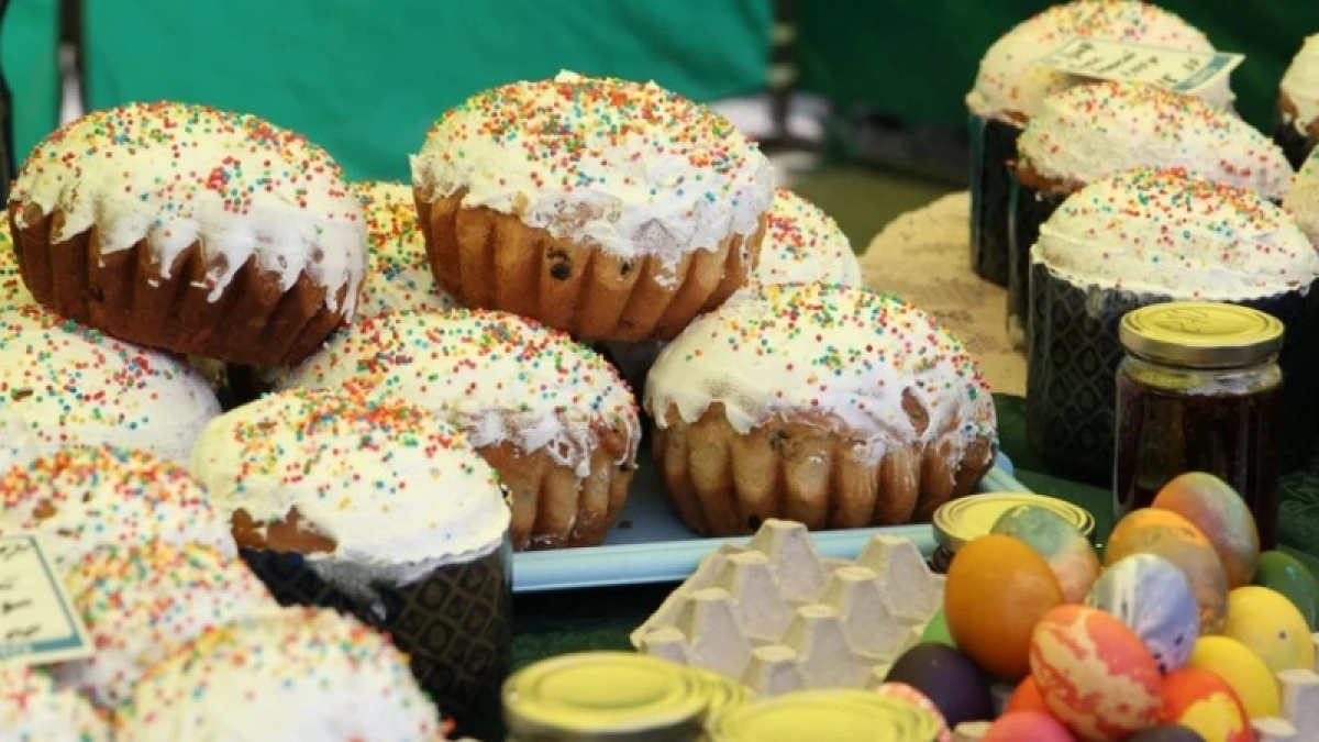 Как хранить куличи после Пасхи: простые правила, которые реально работают - ничего не зачерствеет неделями