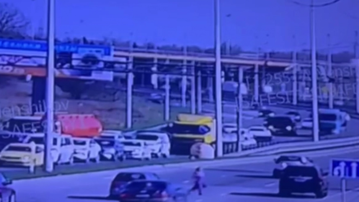 В Калининграде на Московском проспекте «Ауди» сбила пешехода — тот переходил дорогу не там