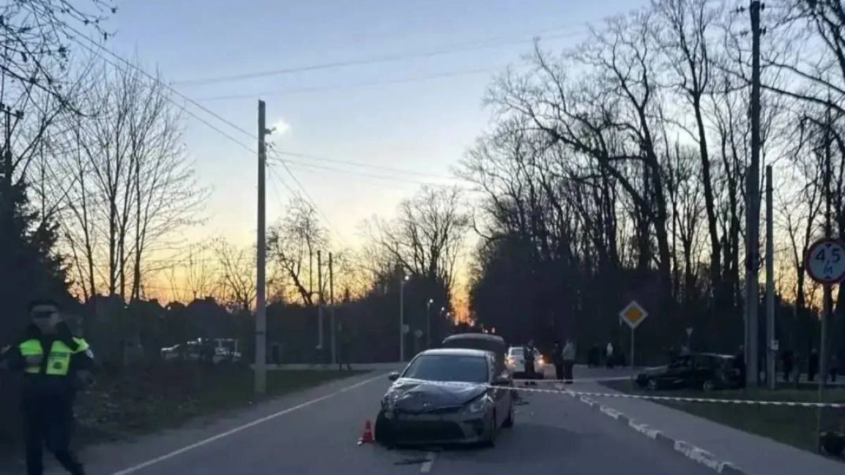 В Железнодорожном на улице Черняховского «Киа» протаранила «Фольксваген» при повороте — погиб двухлетний пассажир