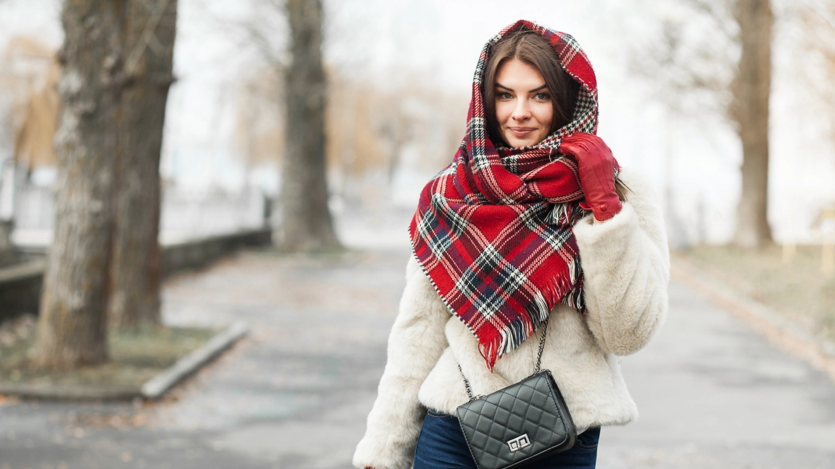 Вроде всё аккуратно, а выглядите старше леть на 20: стилисты назвали 6 деталей в одежде, которые портят образ