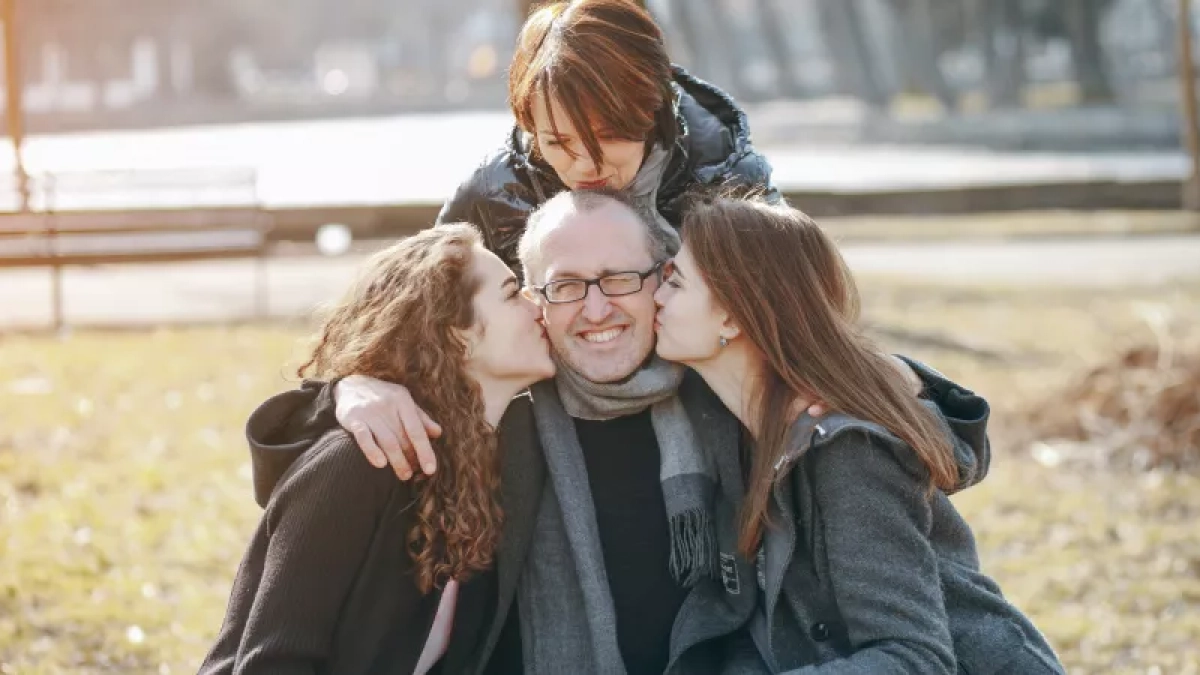 Как за 60 секунд распознать скрытую зависть: какие сигналы выдают истинное отношение