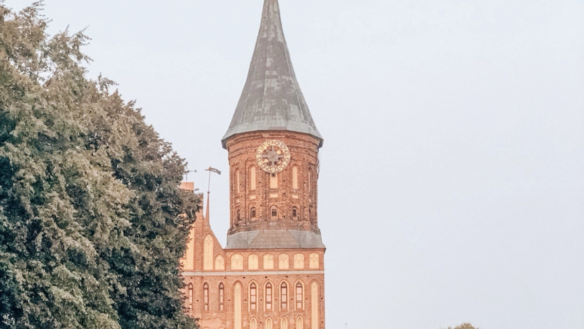 Москвичи выбирают Калининград: наш город стал главным авианаправлением на майские и обошел многие курорты страны