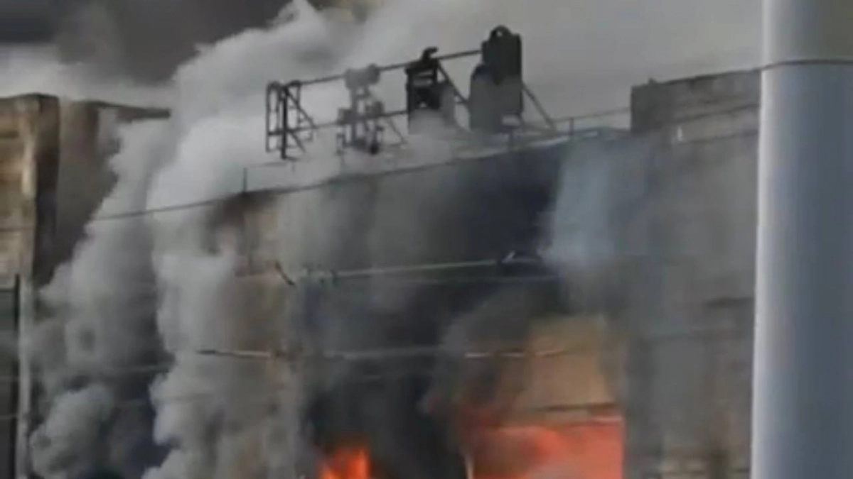 «Выбегайте, горим!»: очевидцы рассказывают как происходила эвакуация в ТЦ «Гиант» в первые минуты