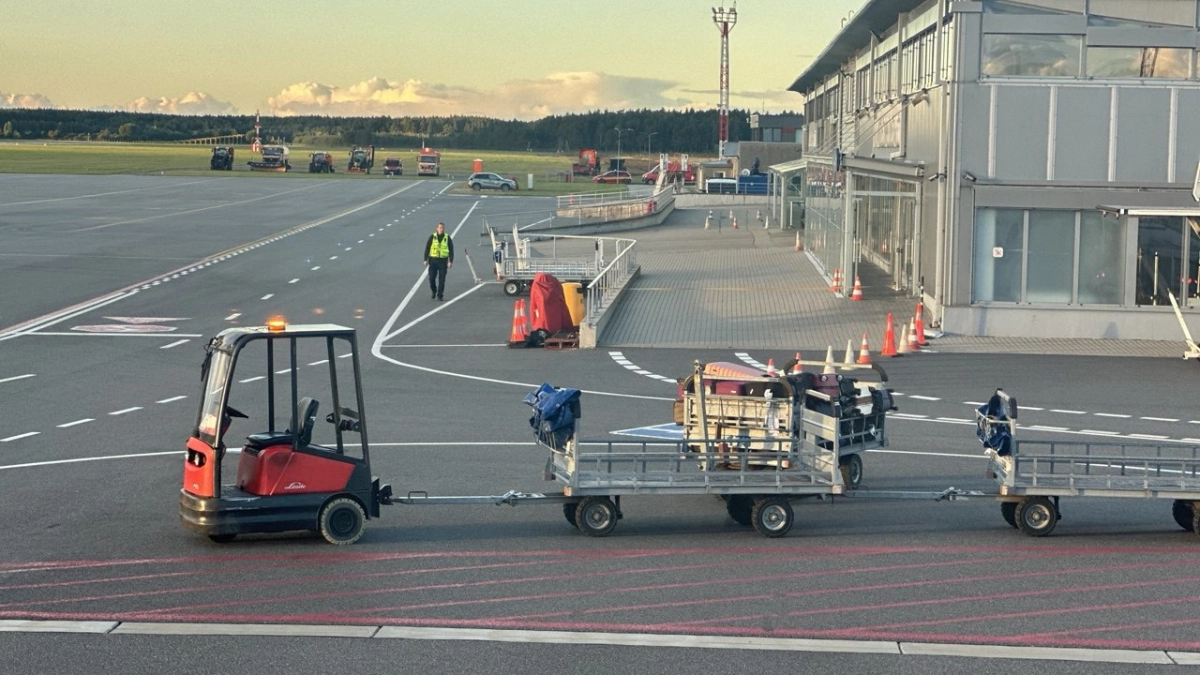 В Калининграде аэропорт Храброво задержал 14 рейсов из-за неба над Петербургом