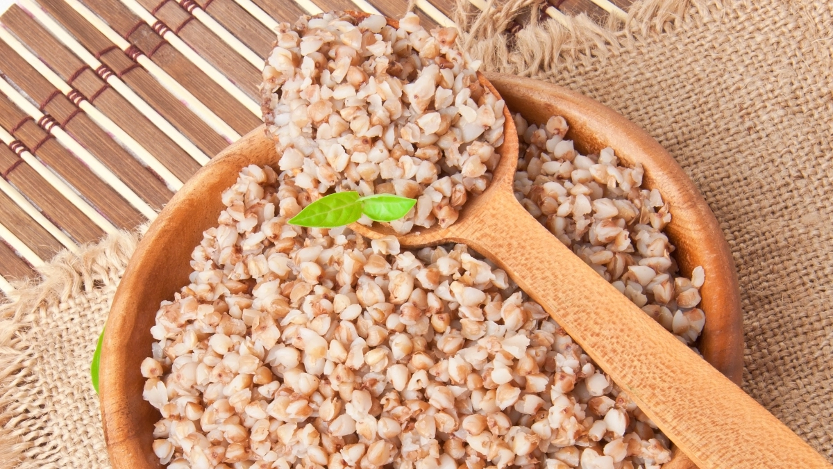 Гречка получается пресной и скучной? Всего 1 простой приём за минуту делает вкус глубже и ярче без дорогих продуктов