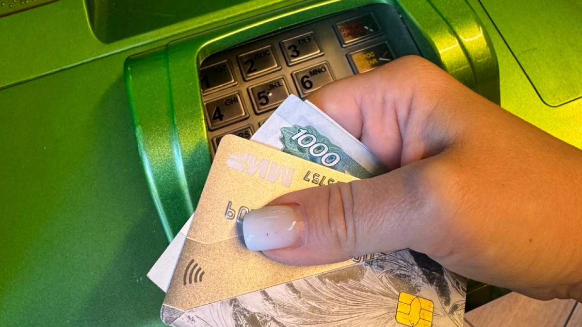 В Калининграде приставы арестовали две BMW должницы — она мгновенно нашла 4,4 млн рублей