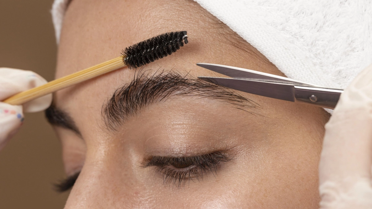 Отрастила густые брови за месяц: делюсь бюджетным средством, которое купила чуть ли не копейки