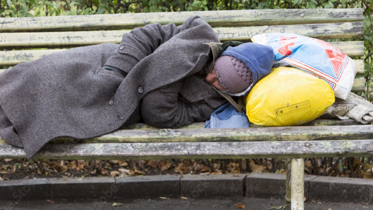 В Калининграде женщина с рынка помогла спасти бездомного мужчину с тяжёлым заболеванием ноги