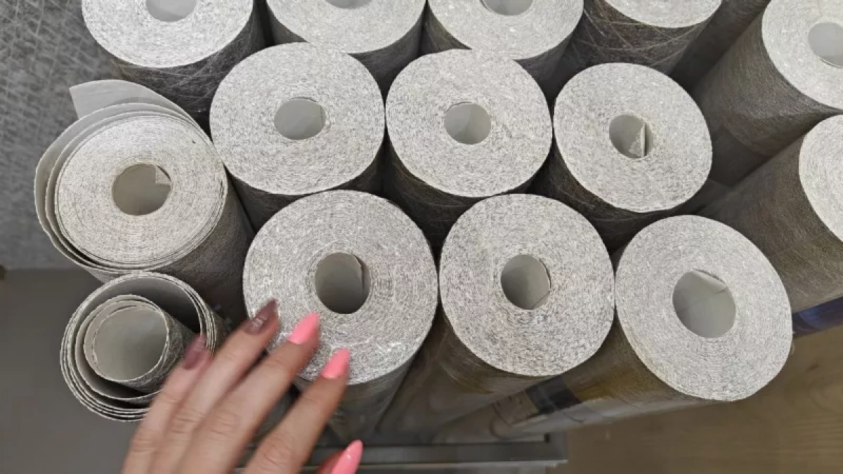 Флизелиновые обои вытесняют бумажные: что важно знать перед покупкой и как выбрать те самые, которые прослужат 15 лет