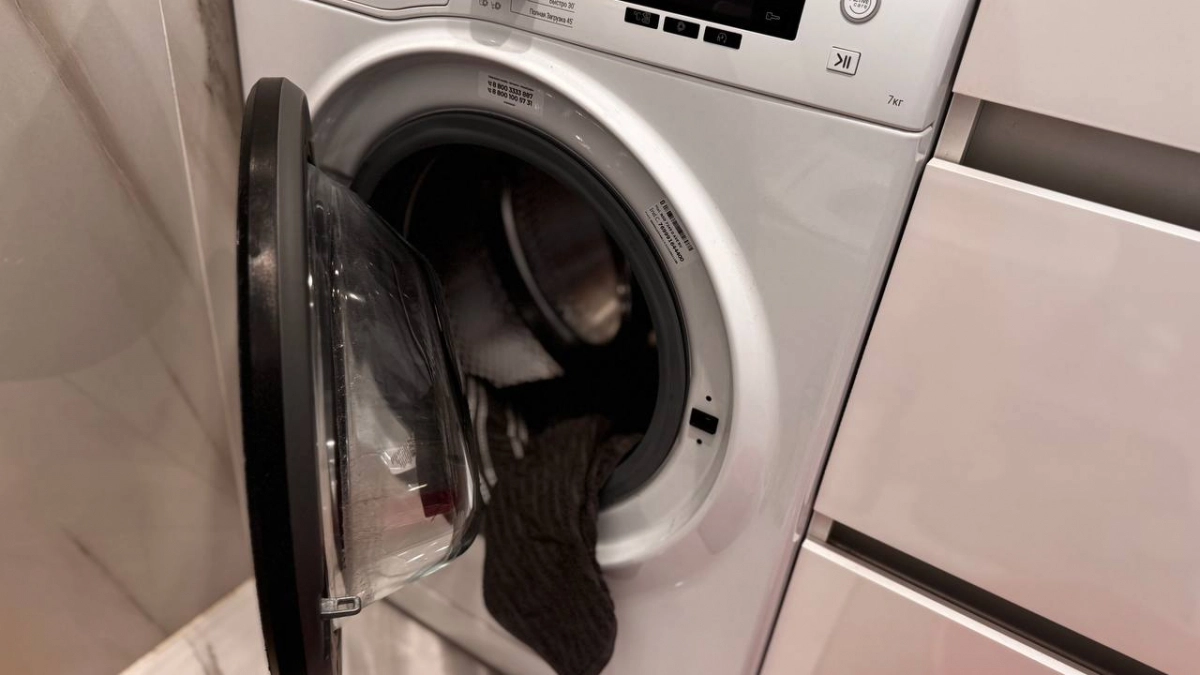 Зачем хитрые хозяйки кладут губку в стиральную машину при стирке? Попробовала и удивилась результату