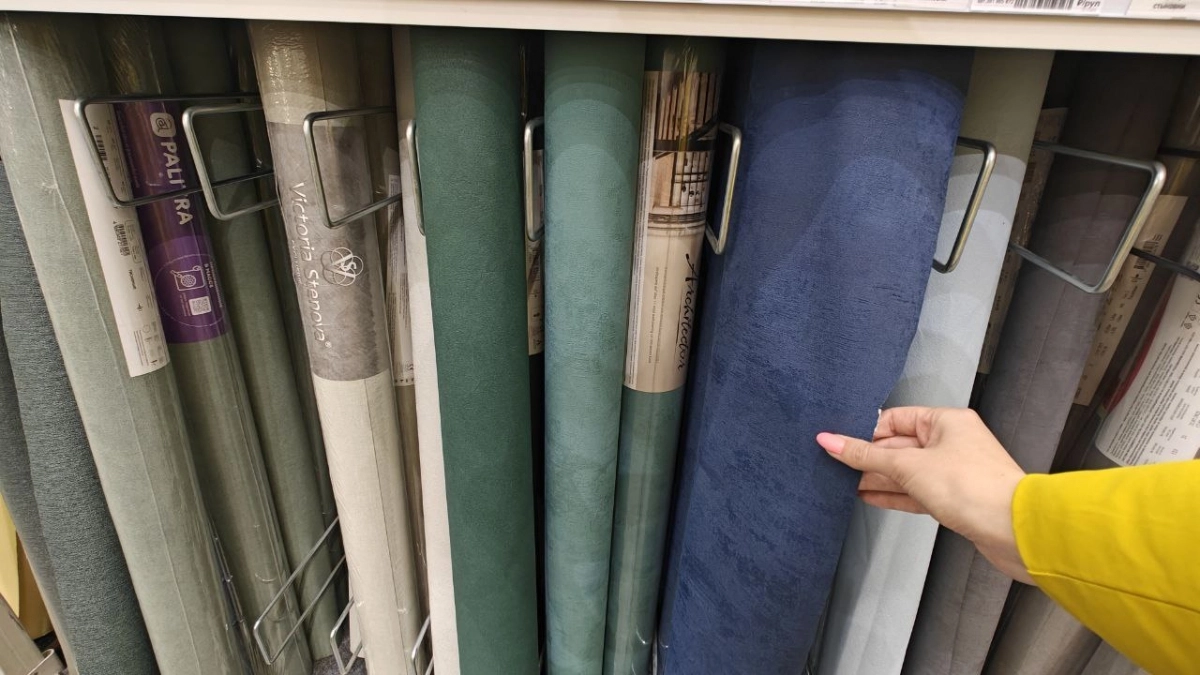 Обои — это прошлый век: чем европейцы заменили бумажные стены, чтобы забыть о ремонте на десятилетия