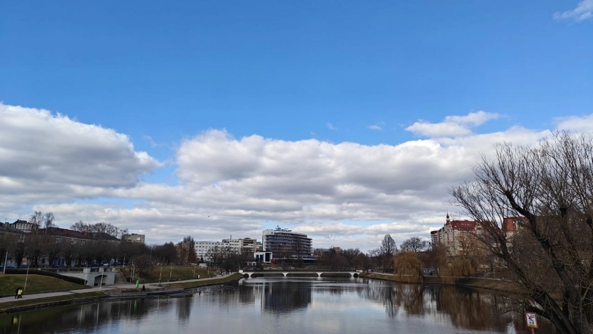 Весна будто нажала на паузу в Калининграде: почему теплый апрель пока не спешит в регион