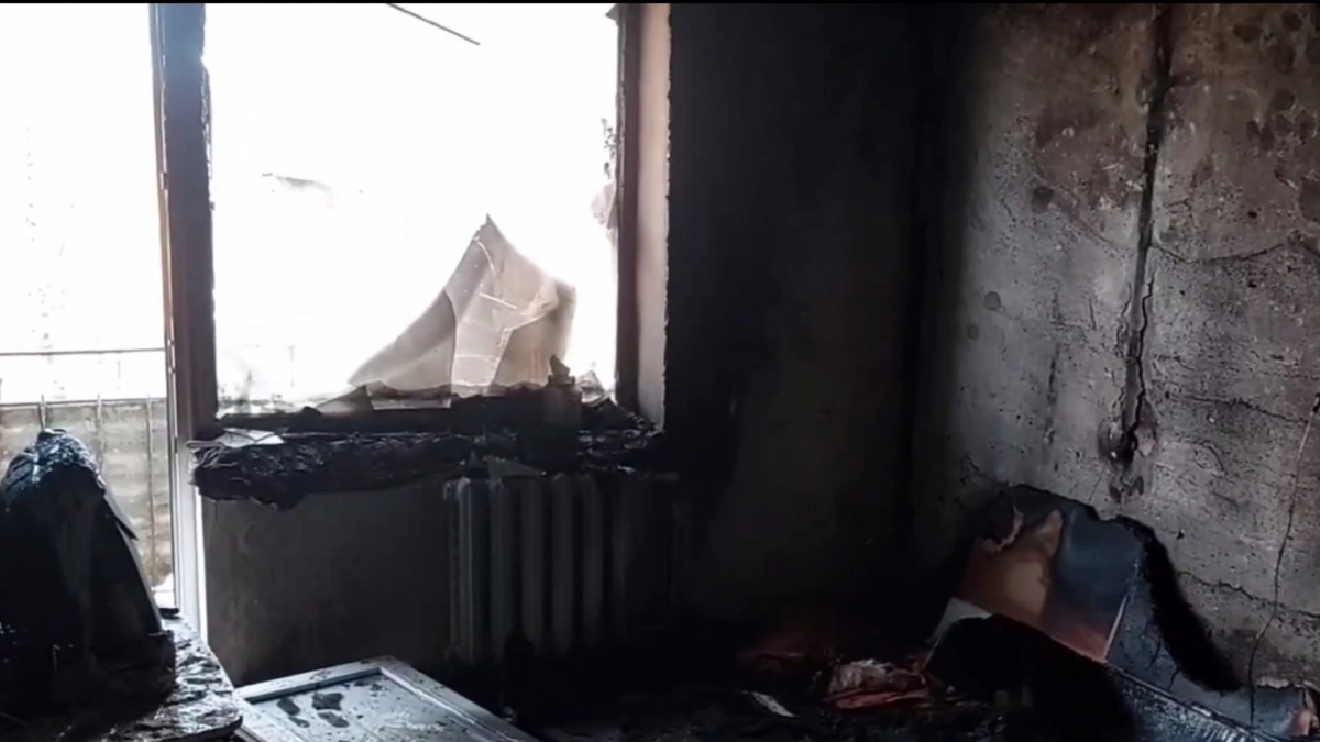 В Черняховске при пожаре в квартире погибла 36-летняя женщина: вероятная причина — неосторожность при курении