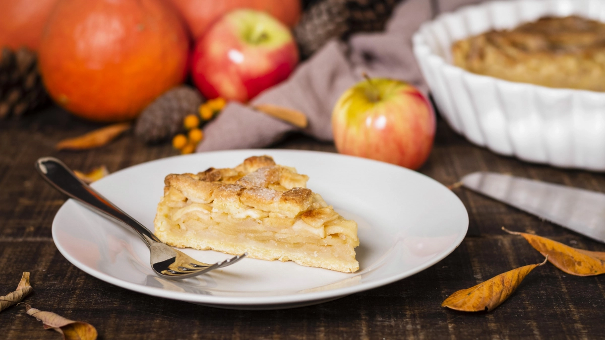 Смешала творог с яблоком — через 7 минут завтрак готов: родные съедают всю тарелку мгновенно